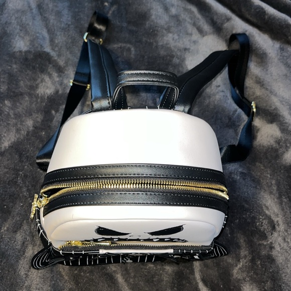 LOUNGEFLY BACKPACK - Picture 2 of 4